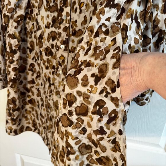 Susan Graver Women's Leopard Print Button-Up Shirt 3XLP 4 Pockets - Picture 3 of 12
